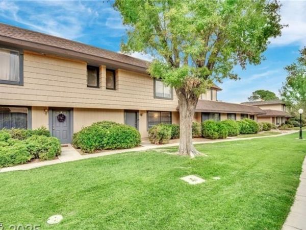 6133 Meadowgrass Lane, Las Vegas, NV 89103