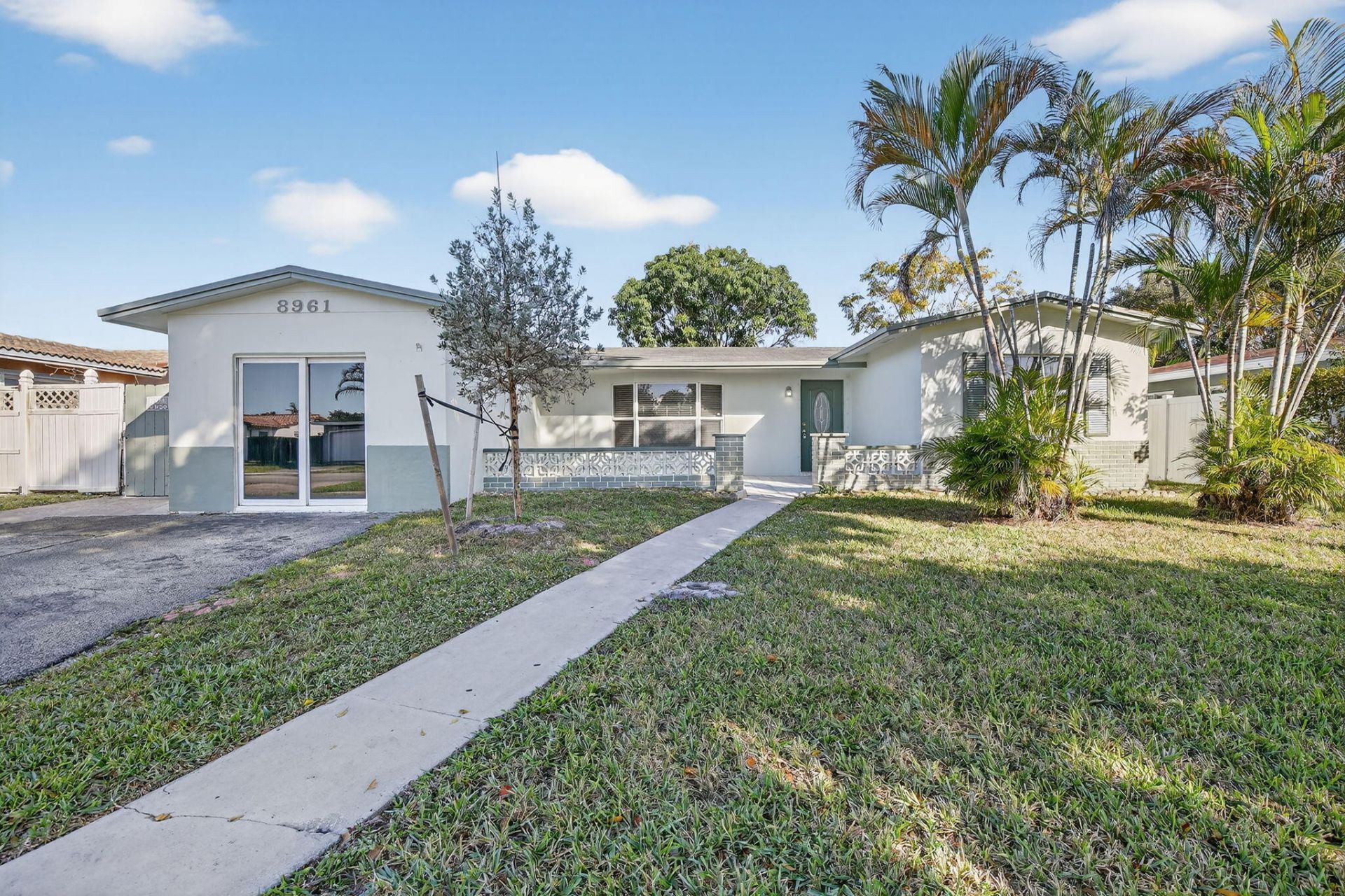 8961 NW 21st Street, Pembroke Pines, FL 33024 Photo