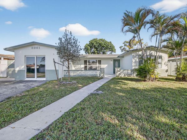 8961 NW 21st Street, Pembroke Pines, FL 33024