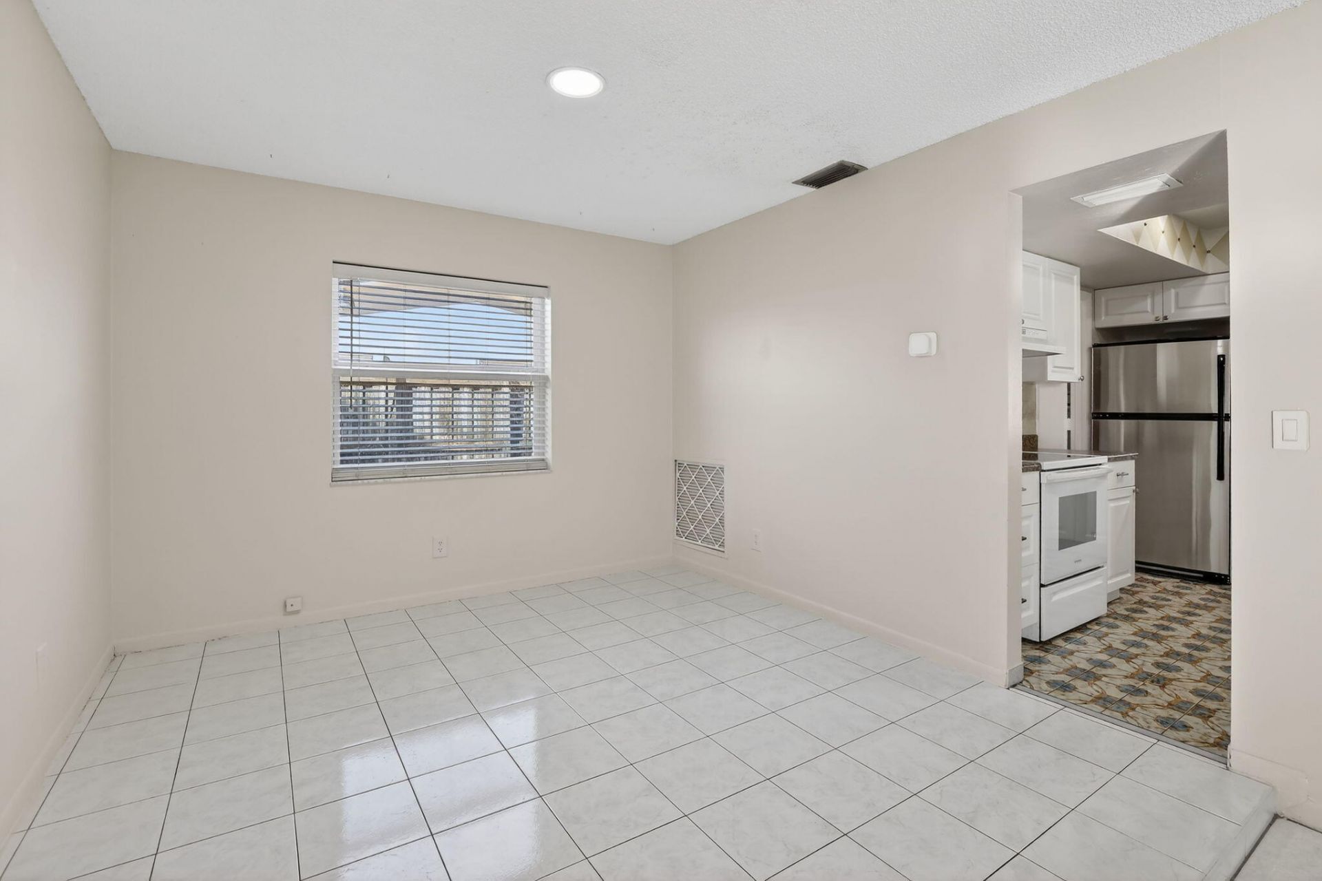 8961 NW 21st Street, Pembroke Pines, FL 33024 Photo