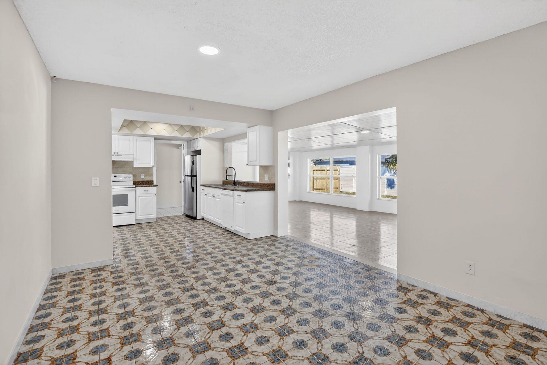 8961 NW 21st Street, Pembroke Pines, FL 33024 Photo