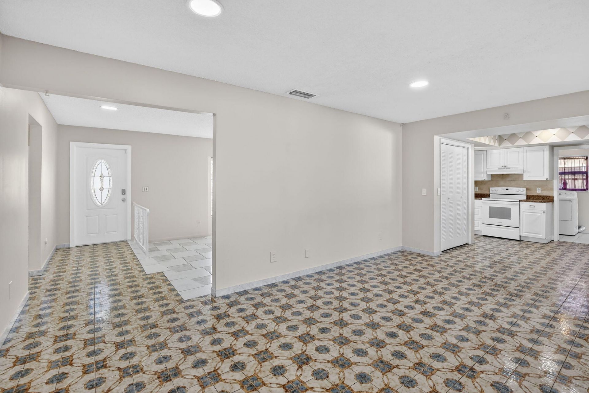 8961 NW 21st Street, Pembroke Pines, FL 33024 Photo