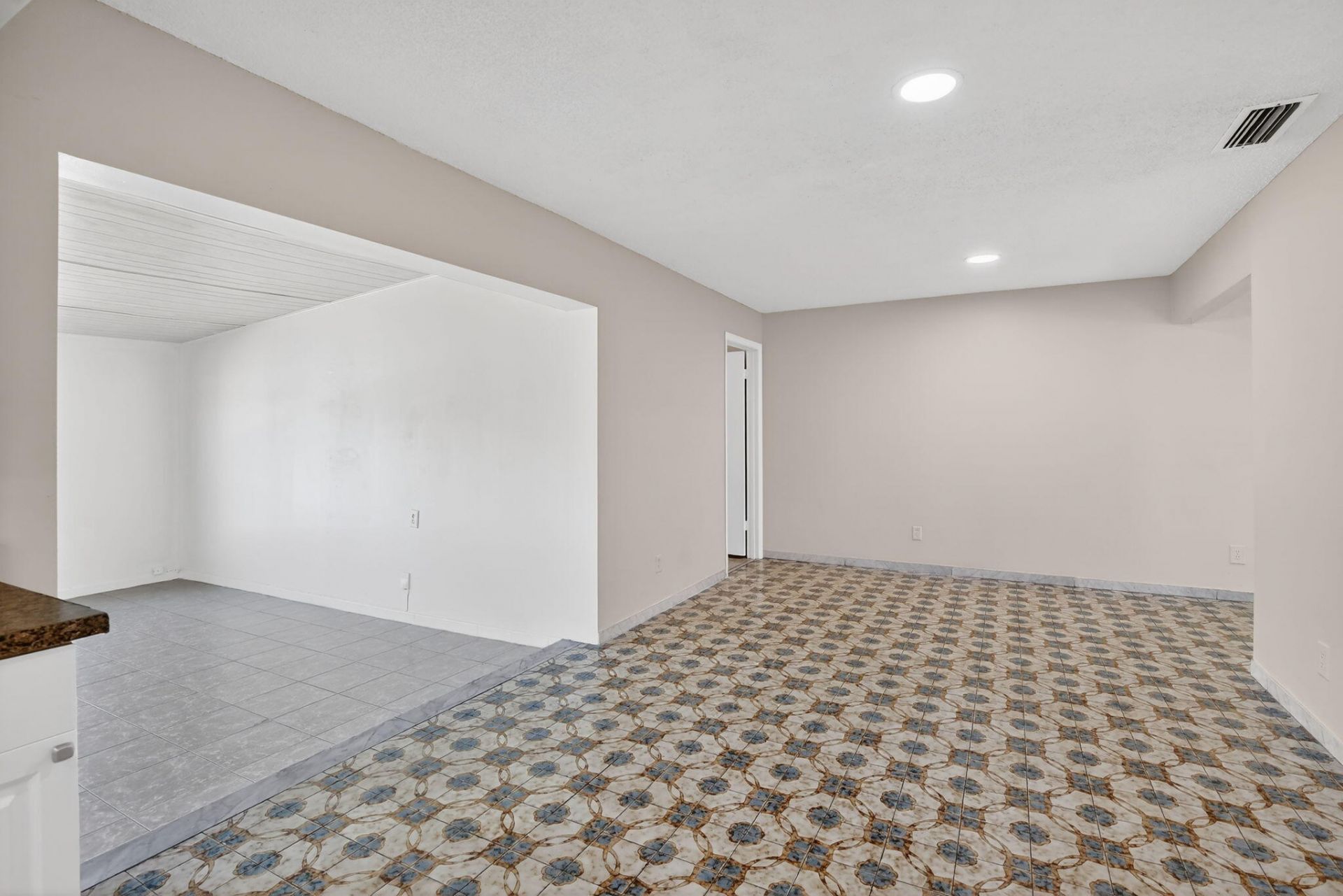 8961 NW 21st Street, Pembroke Pines, FL 33024 Photo