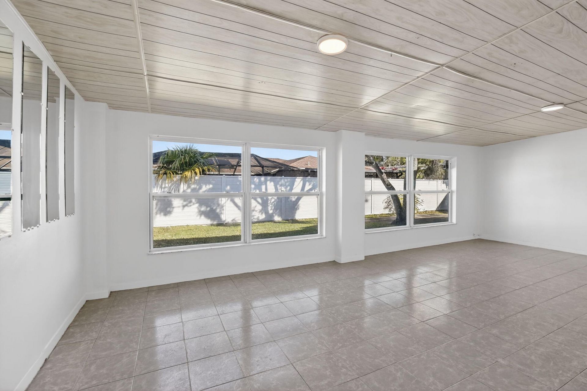 8961 NW 21st Street, Pembroke Pines, FL 33024 Photo