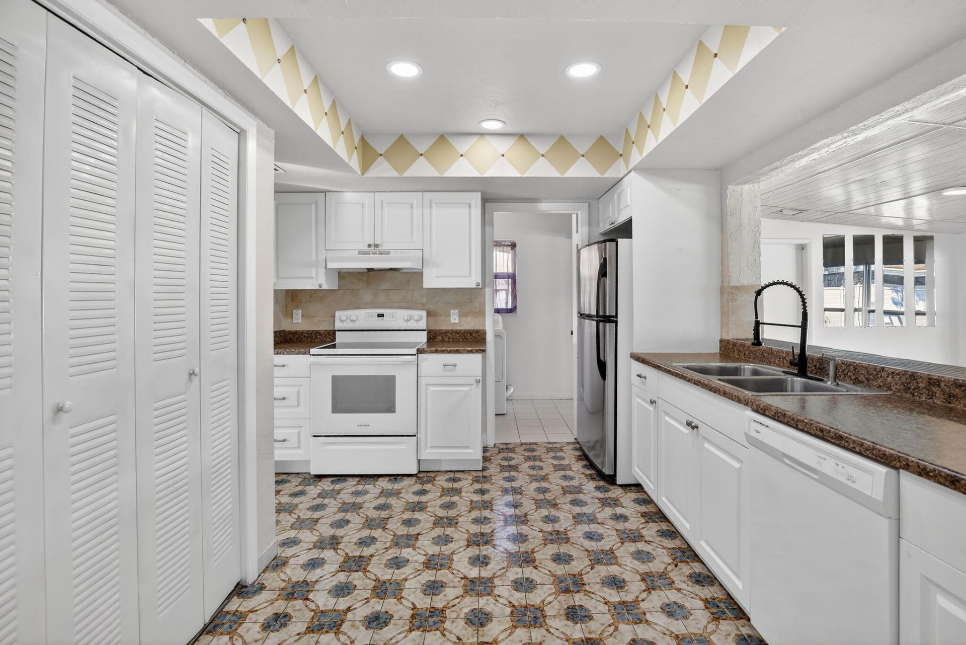 8961 NW 21st Street, Pembroke Pines, FL 33024 Photo