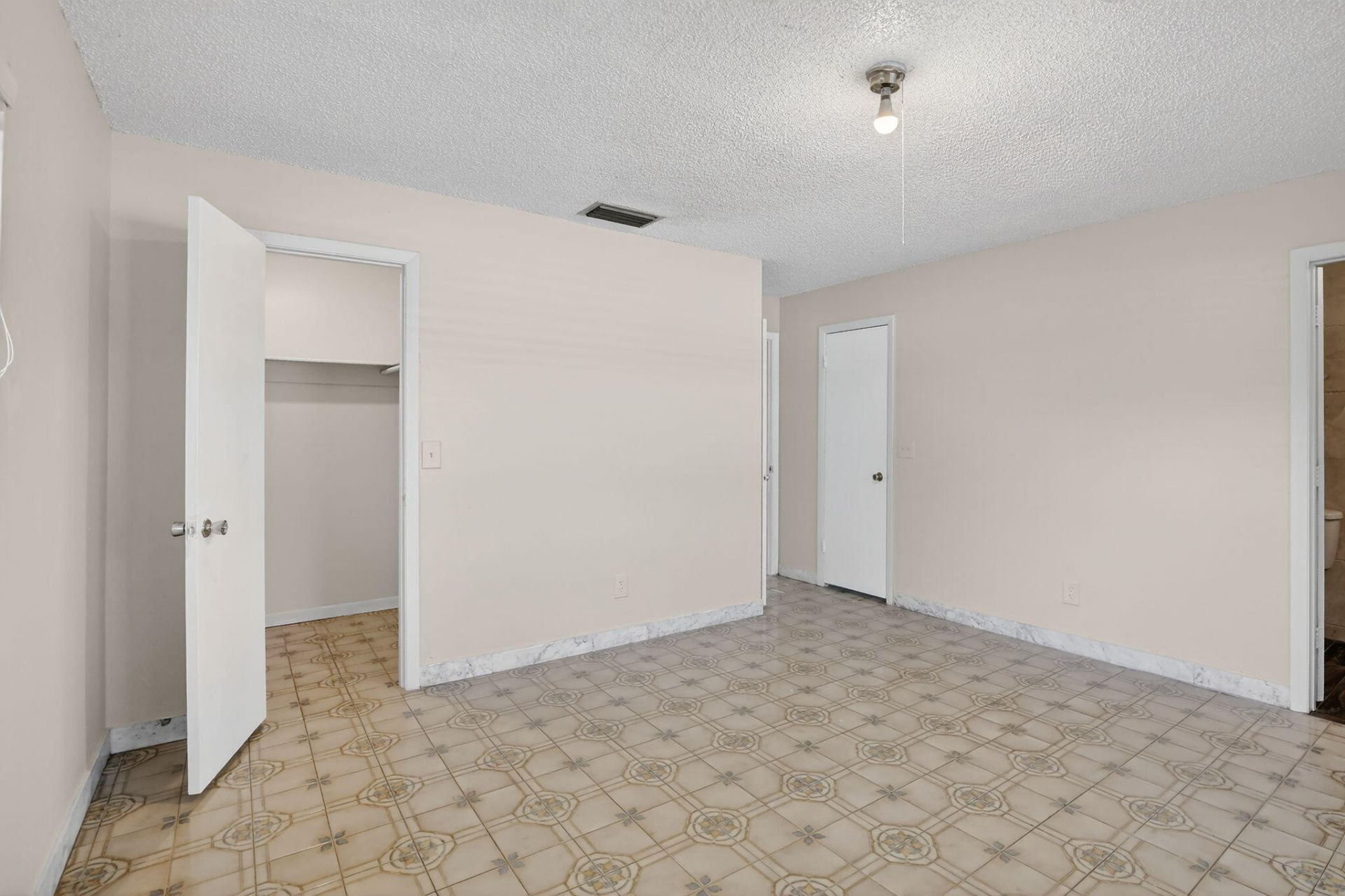 8961 NW 21st Street, Pembroke Pines, FL 33024 Photo