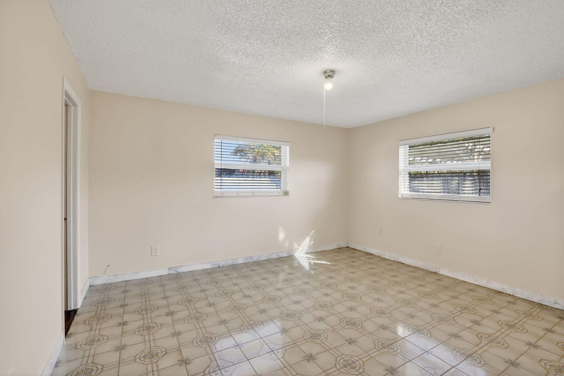 8961 NW 21st Street, Pembroke Pines, FL 33024 Photo