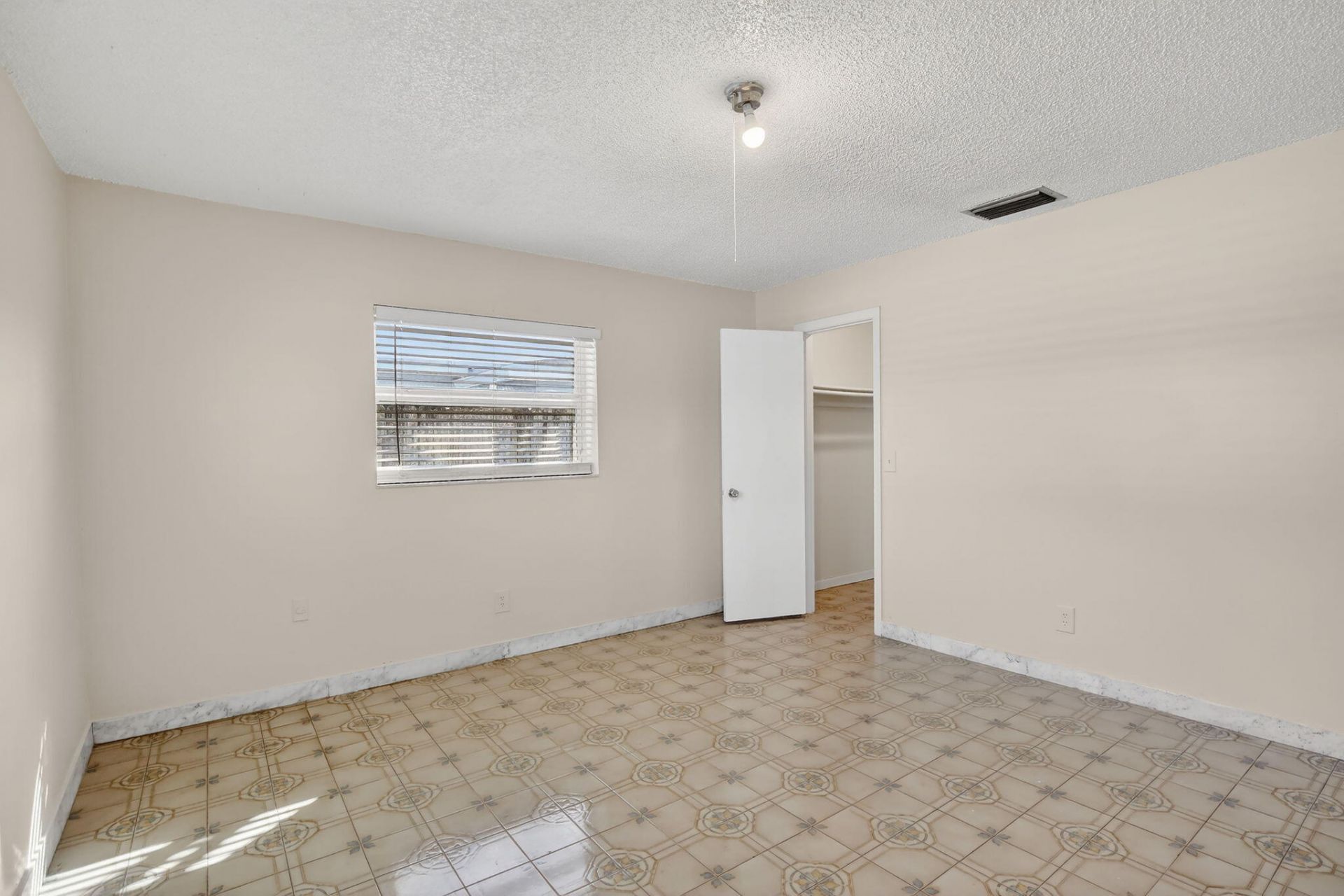 8961 NW 21st Street, Pembroke Pines, FL 33024 Photo