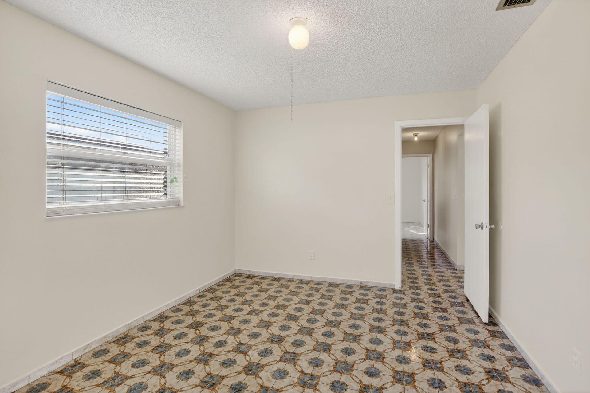 8961 NW 21st Street, Pembroke Pines, FL 33024 Photo