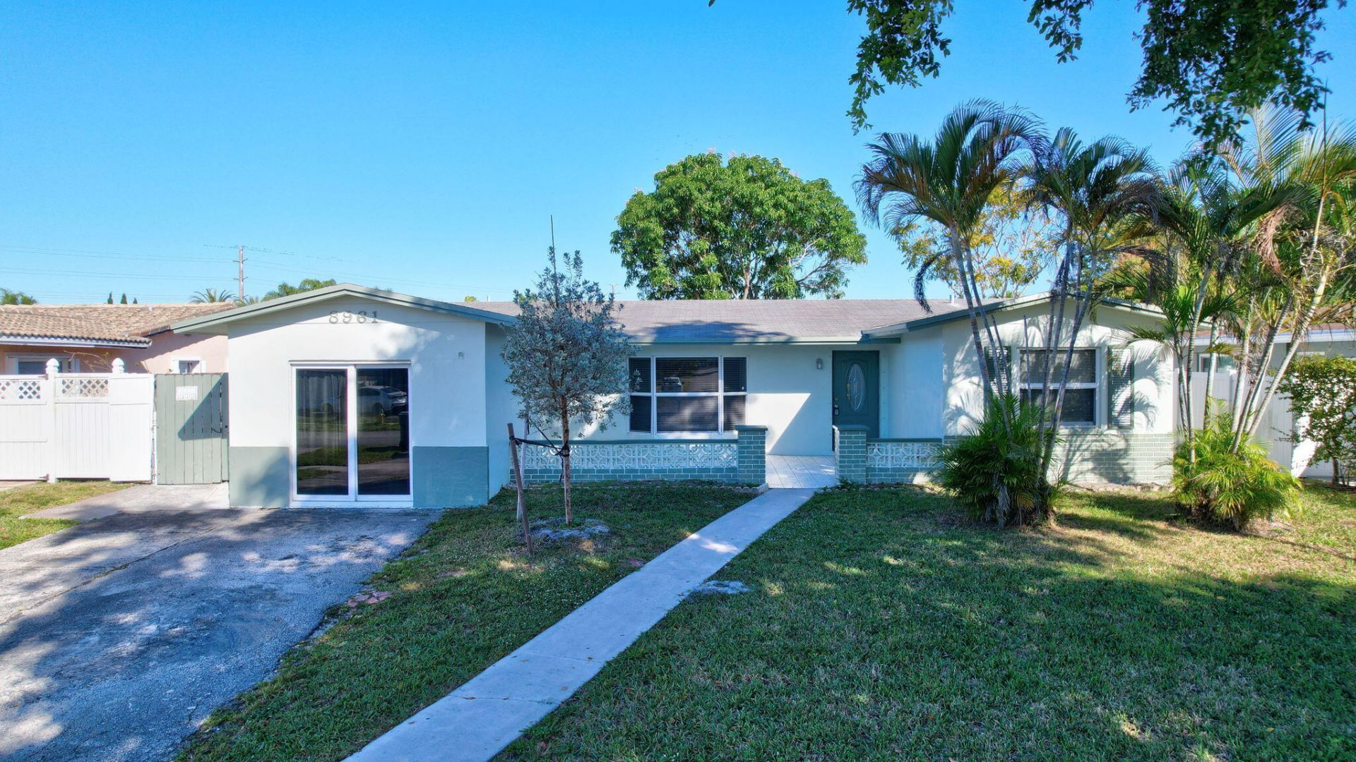 8961 NW 21st Street, Pembroke Pines, FL 33024 Photo