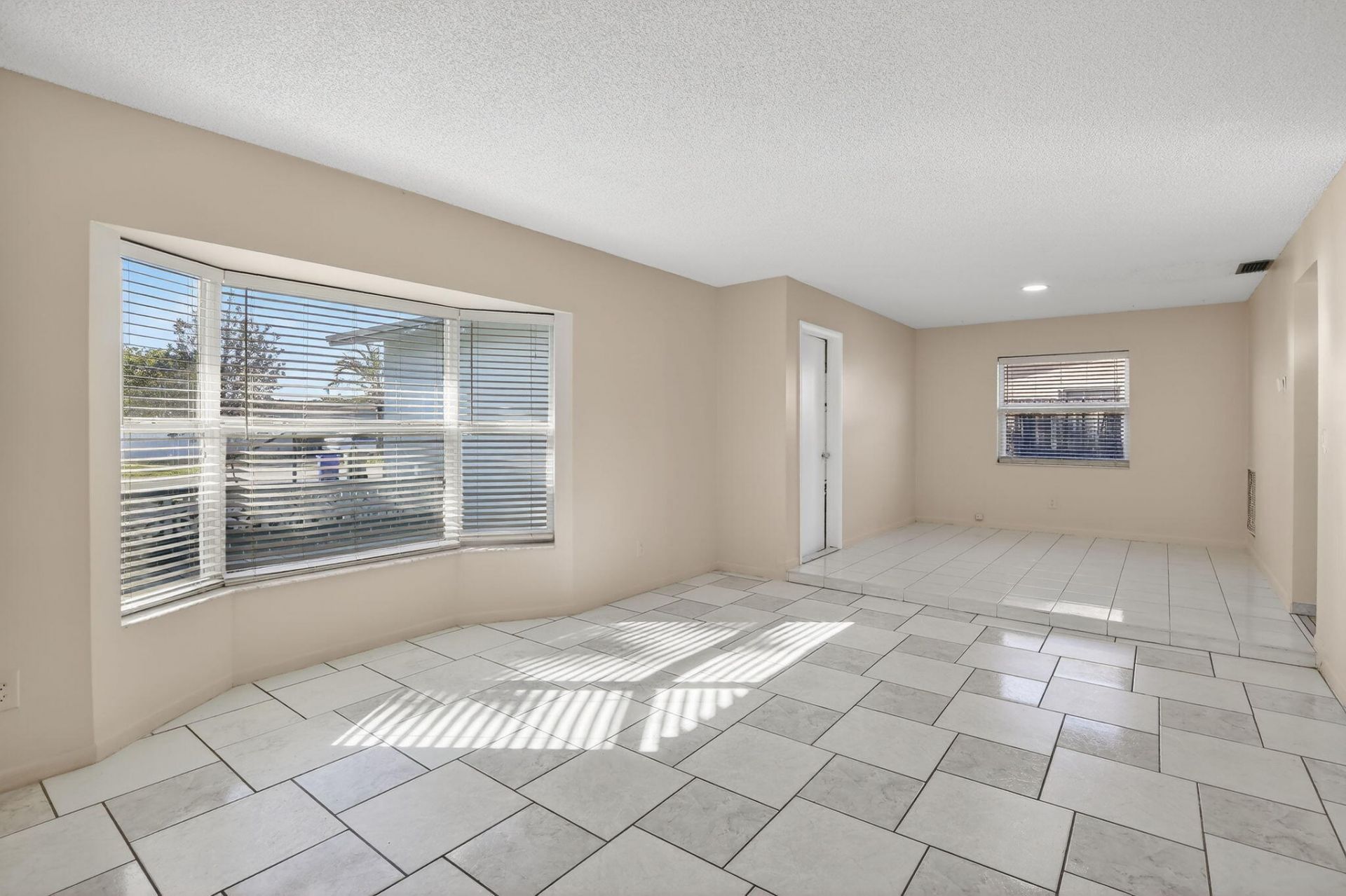 8961 NW 21st Street, Pembroke Pines, FL 33024 Photo