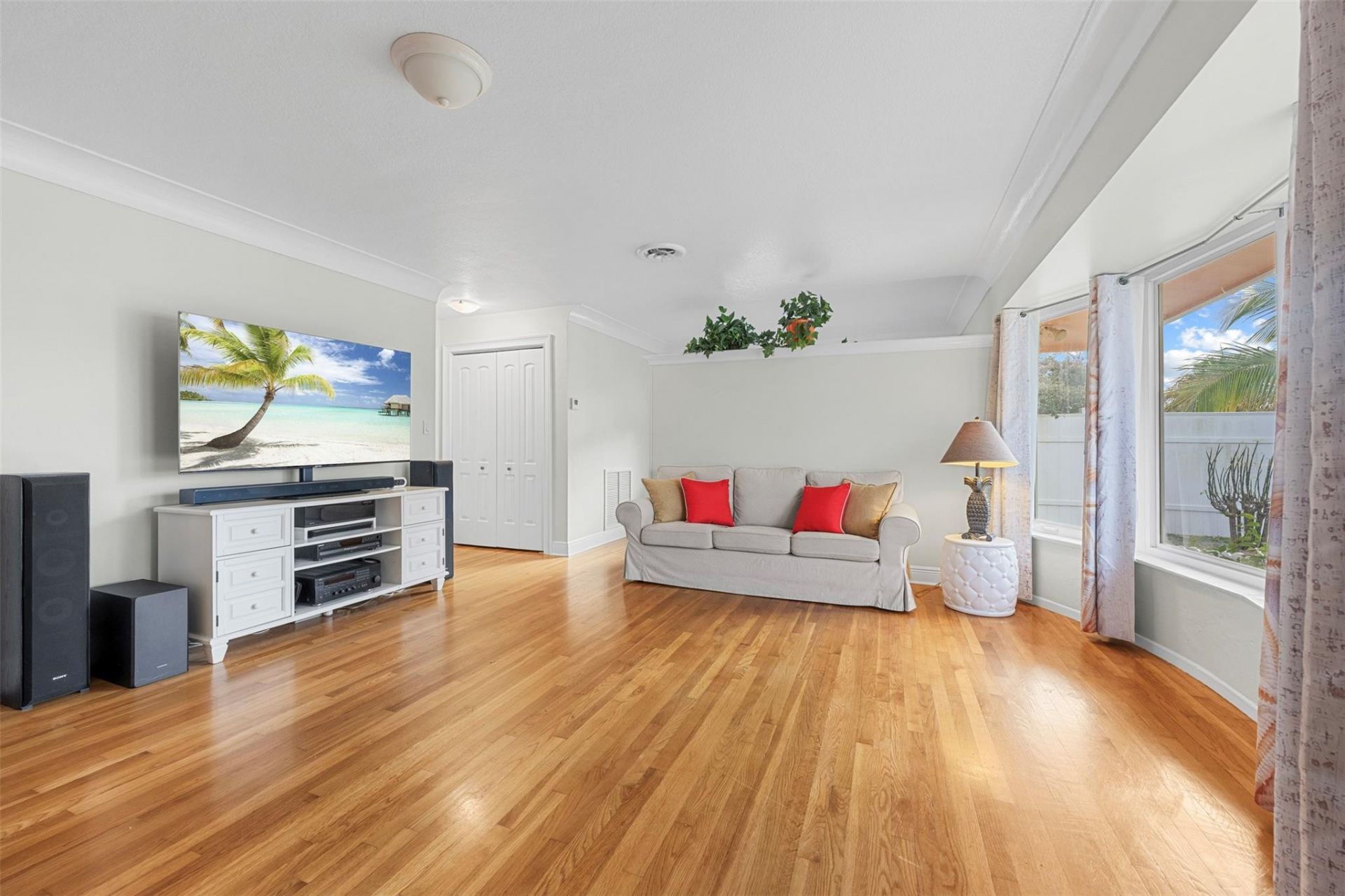 5284 NE 18th Terrace, Fort Lauderdale, FL 33308 Photo