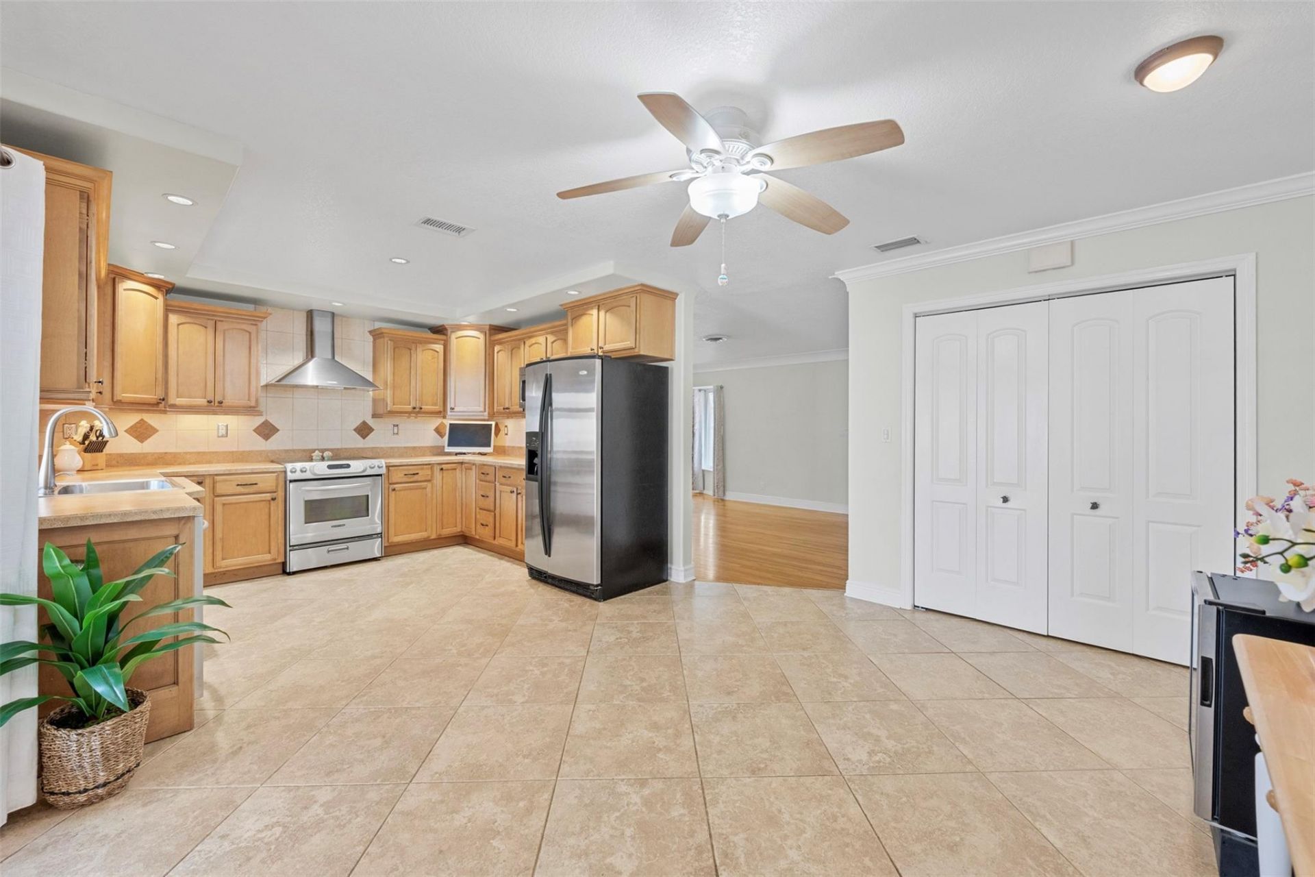 5284 NE 18th Terrace, Fort Lauderdale, FL 33308 Photo