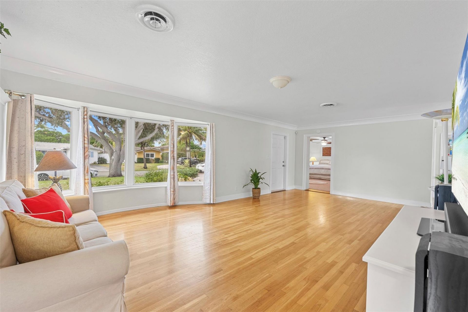 5284 NE 18th Terrace, Fort Lauderdale, FL 33308 Photo