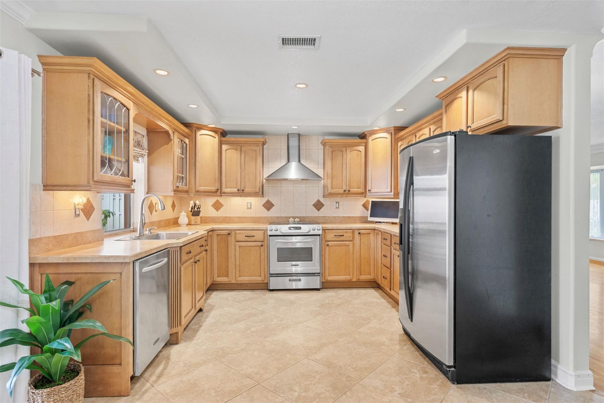 5284 NE 18th Terrace, Fort Lauderdale, FL 33308 Photo