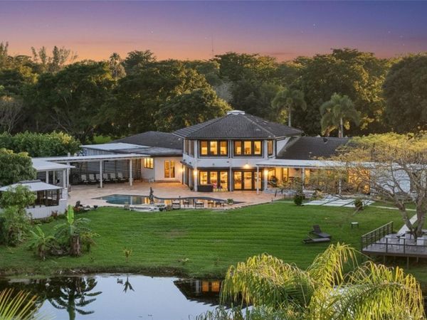 4131 NW 99th Ave, Coral Springs, FL 33065