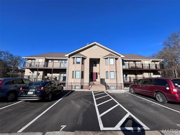 4501 Eli Drive, St Louis, MO 63128