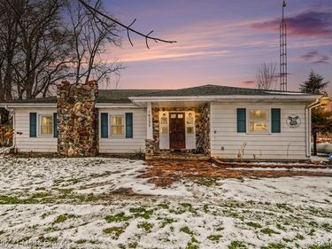 14335 N Genesee Road, Thetford Twp, MI 48420