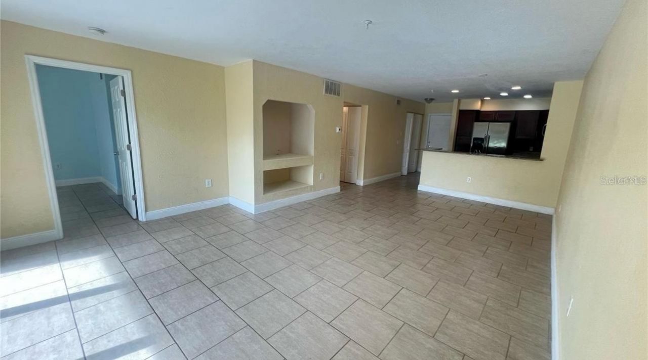 13941 Fairway Island Dr Drive, Unit 713, Orlando, FL 32837 Photo
