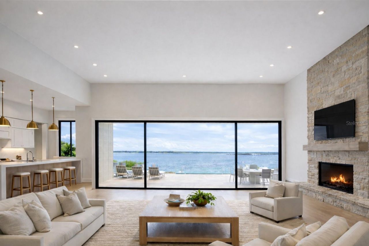 6043 Bayou Grande Boulevard Ne, Saint Petersburg, FL 33703 Photo