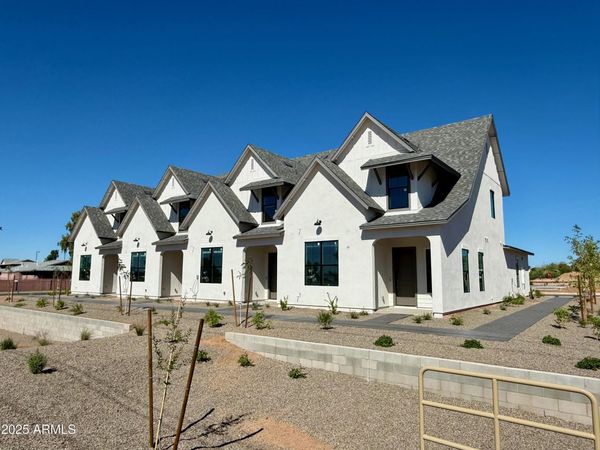 8232 E UNIVERSITY Drive, Mesa, AZ 85207