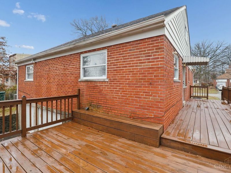 7873 Bobolink Drive, Cincinnati, OH 45224 Photo 41