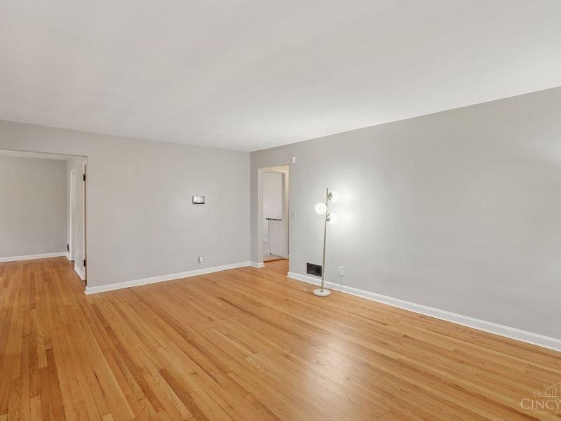7873 Bobolink Drive, Cincinnati, OH 45224 Photo 9
