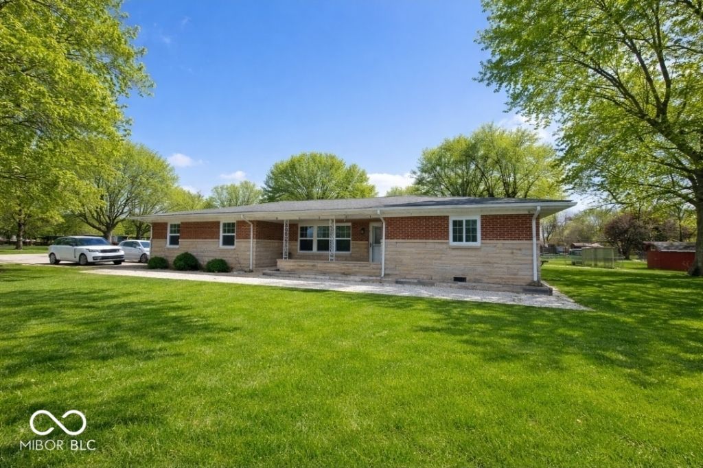6250 Maple Lawn Road Indianapolis, IN