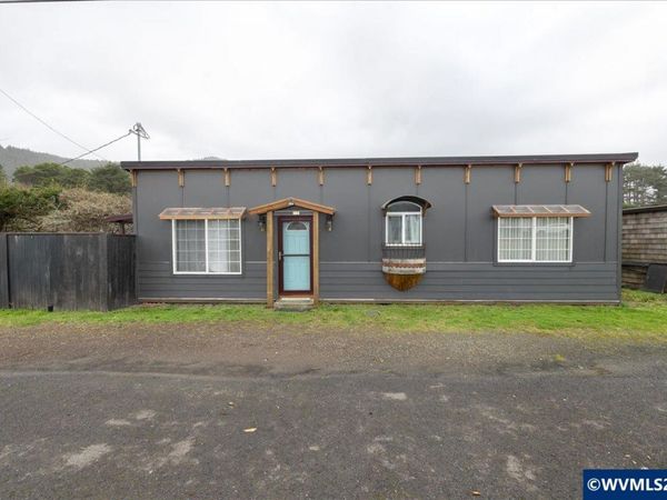 1940 Highway 101, Rockaway Beach, OR 97136