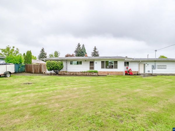 4752 Swegle Rd NE, Salem, OR 97301