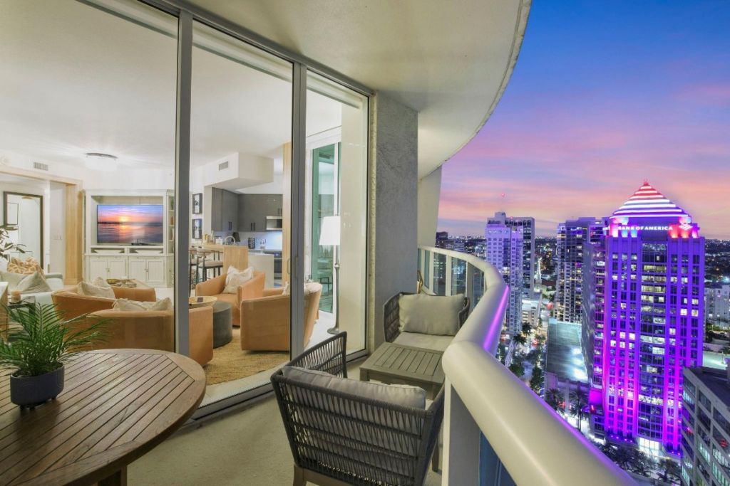 347 N New River Drive, Unit PH 6, Fort Lauderdale, FL 33301 Photo