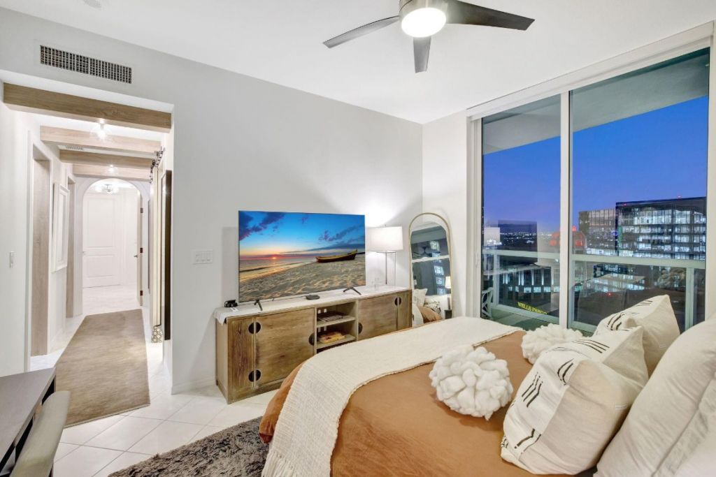 347 N New River Drive, Unit PH 6, Fort Lauderdale, FL 33301 Photo