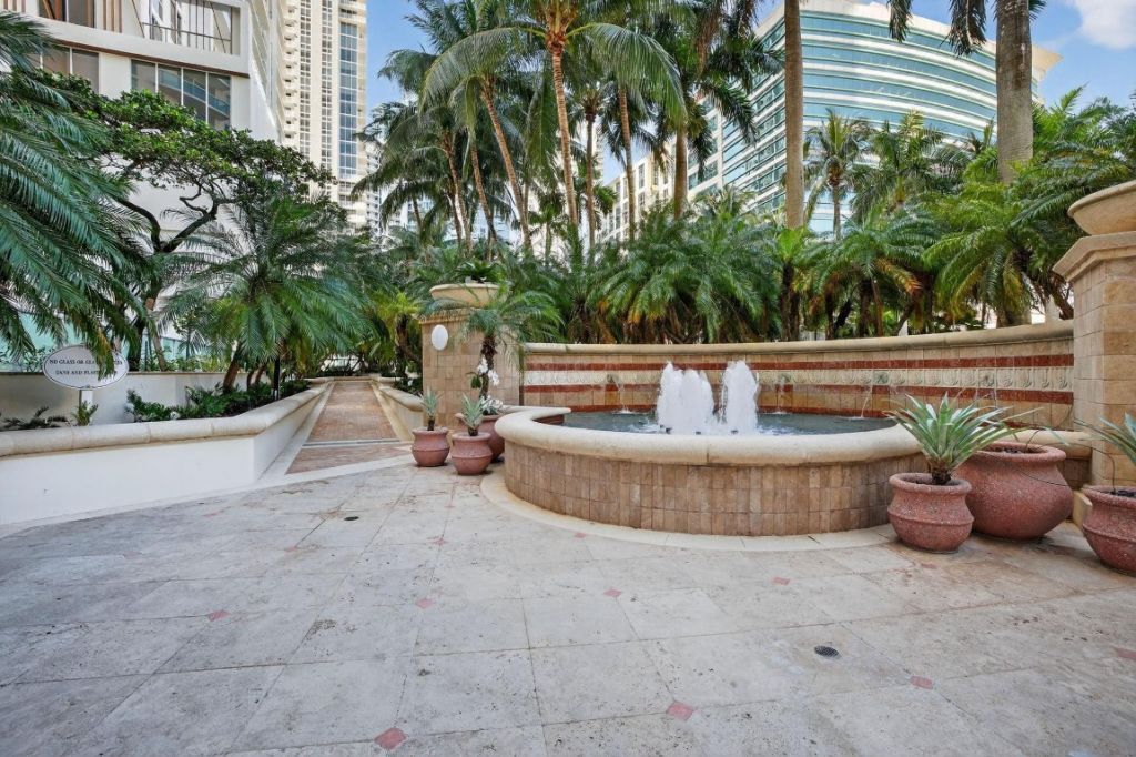 347 N New River Drive, Unit PH 6, Fort Lauderdale, FL 33301 Photo