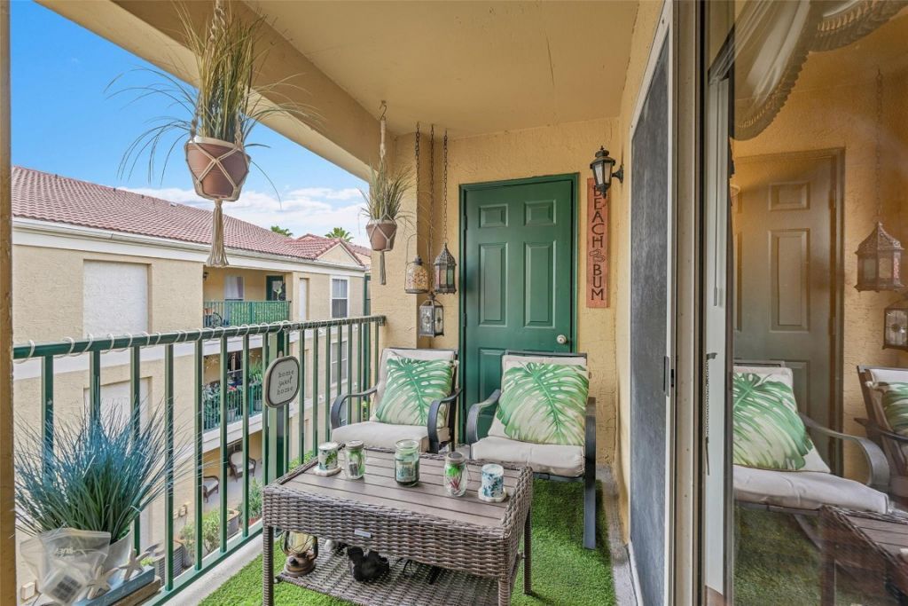 875 Riverside Drive, Unit 732, Coral Springs, FL 33071 Photo