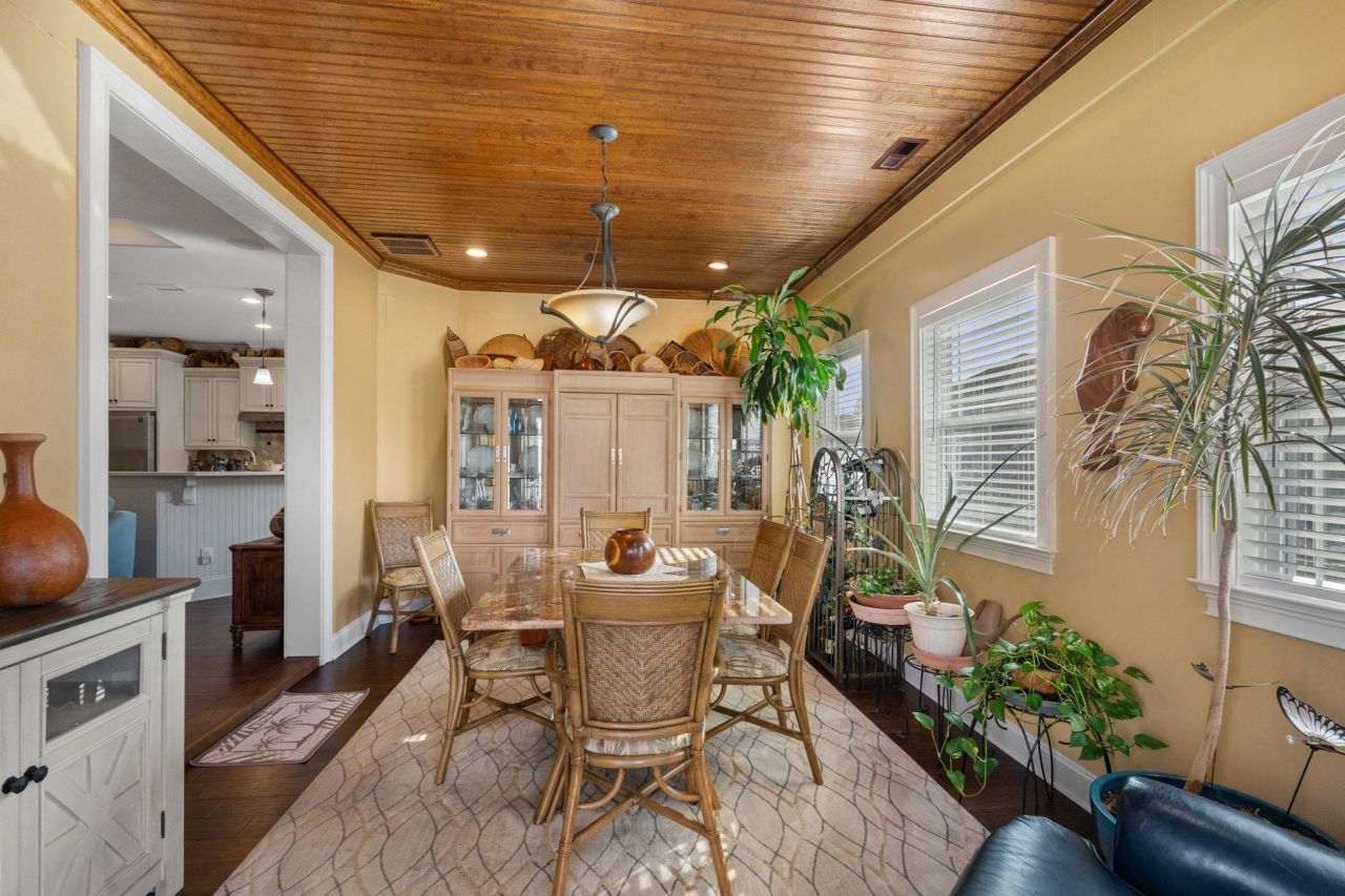 4228 Ravenwood Dr. Photo 18