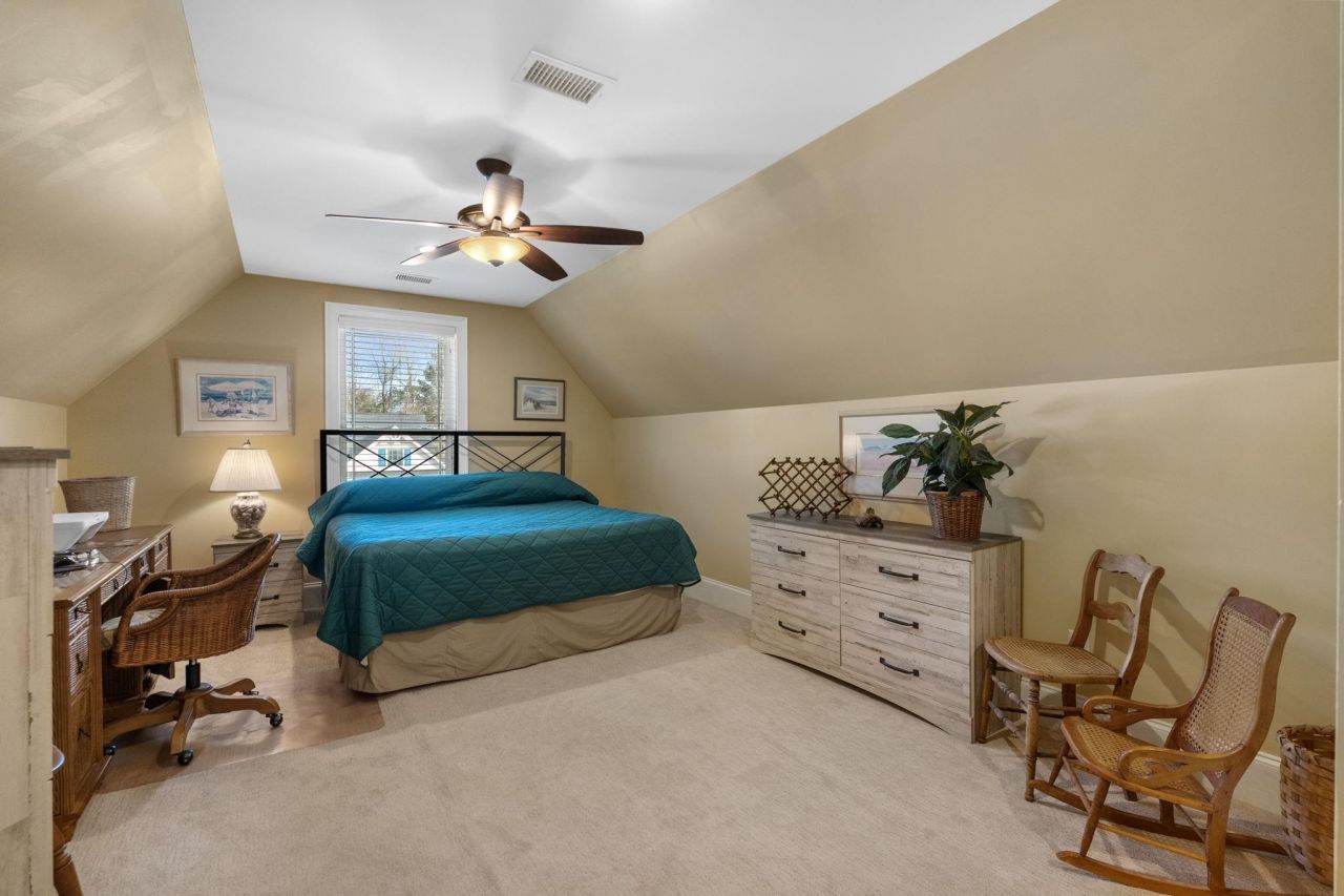 4228 Ravenwood Dr. Photo 31