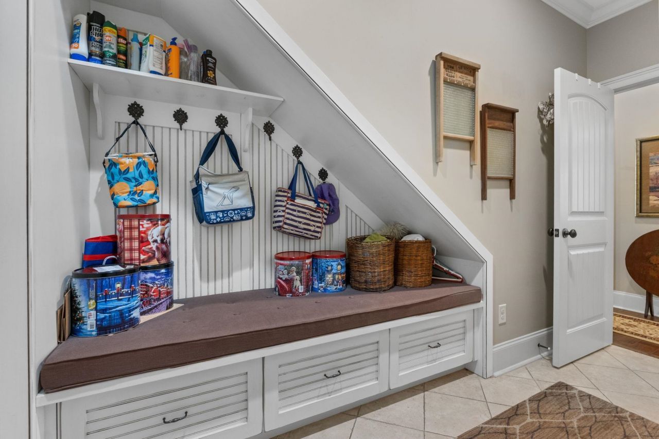 4228 Ravenwood Dr. Photo 34