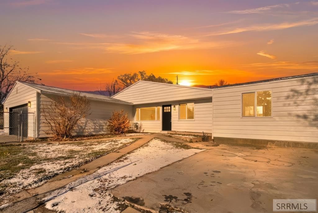 1055 Garfield Street, Idaho Falls, ID 83401 Main Photo