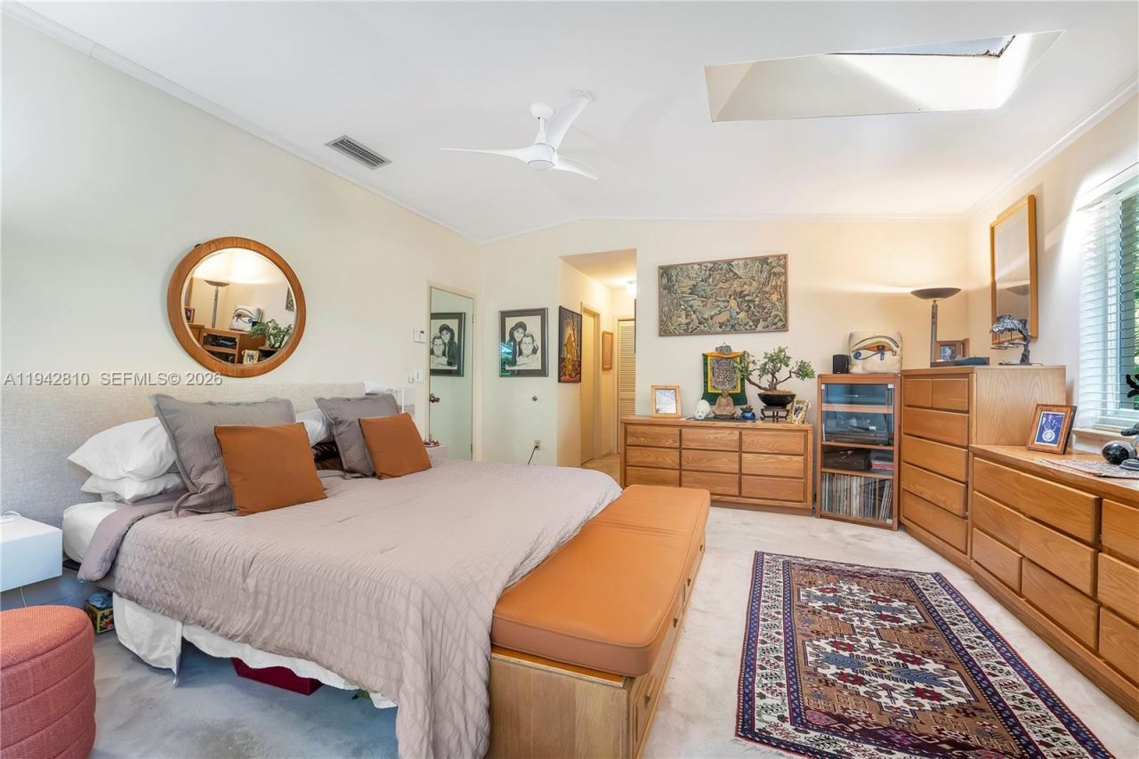 2496-2490 Abaco Ave, Miami, FL 33133 Photo