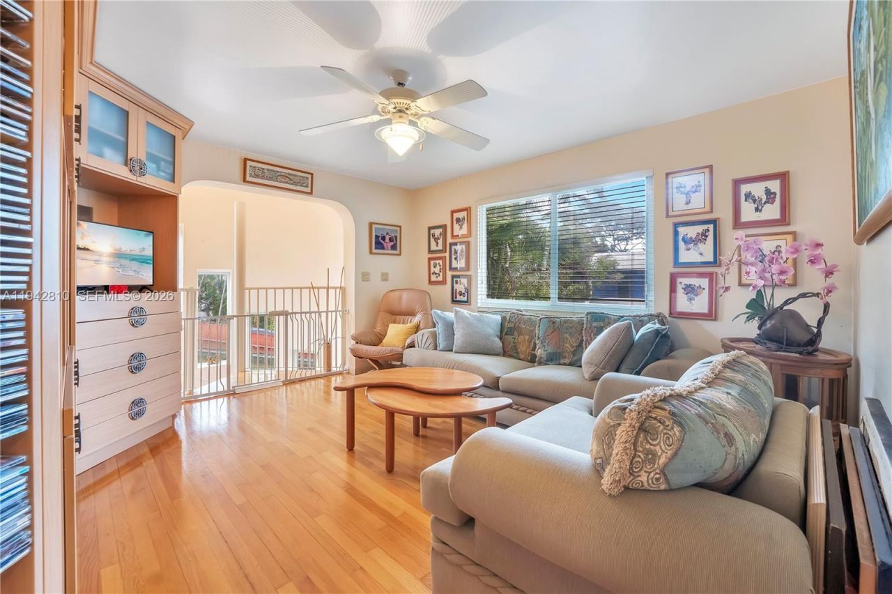 2496 Abaco Ave, Miami, FL 33133 Photo