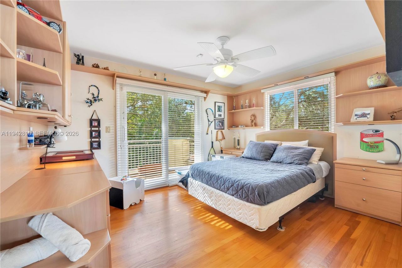 2496-2490 Abaco Ave, Miami, FL 33133 Photo