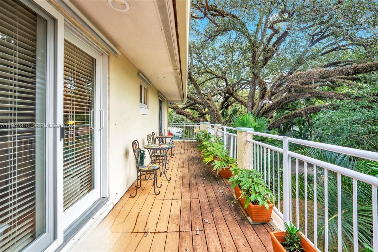 2496 Abaco Ave, Miami, FL 33133 Photo