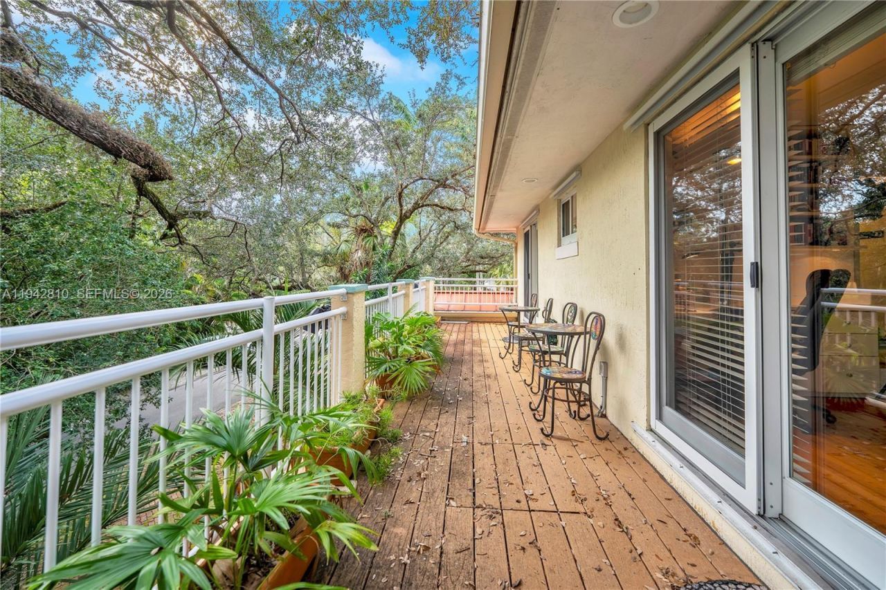 2496-2490 Abaco Ave, Miami, FL 33133 Photo