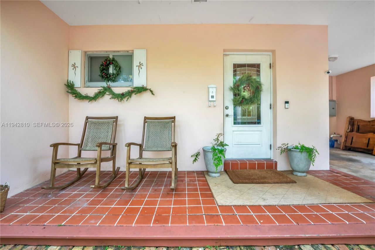 2496-2490 Abaco Ave, Miami, FL 33133 Photo