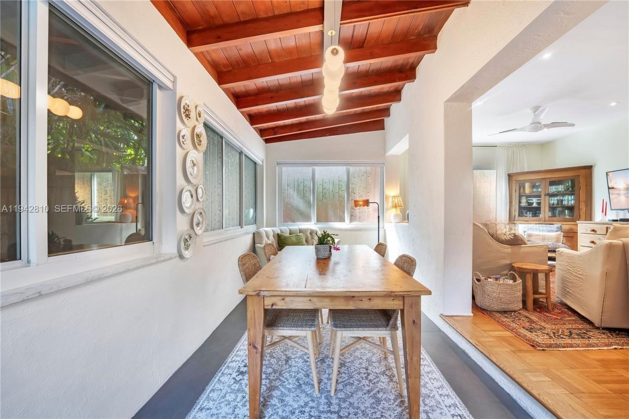 2496-2490 Abaco Ave, Miami, FL 33133 Photo