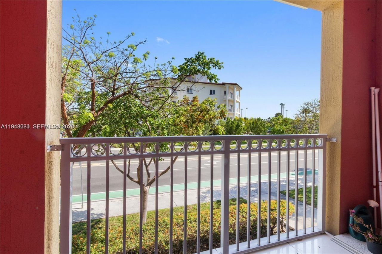 11102 NW 83rd St, Unit 222, Doral, FL 33178 Photo