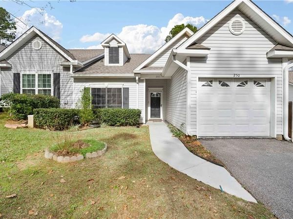 250 Spring Lake Drive N, Mobile, AL 36695