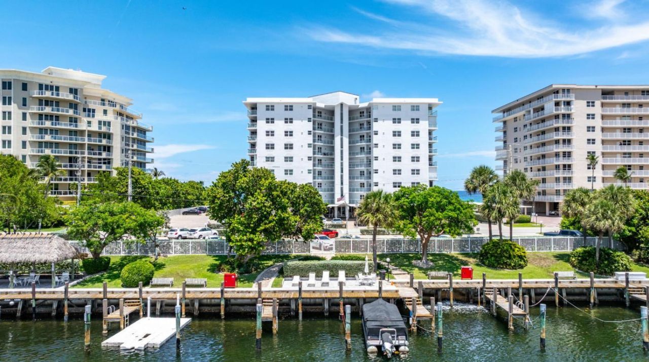 1057 Hillsboro Mile, Unit 411, Hillsboro Beach, FL 33062 Photo