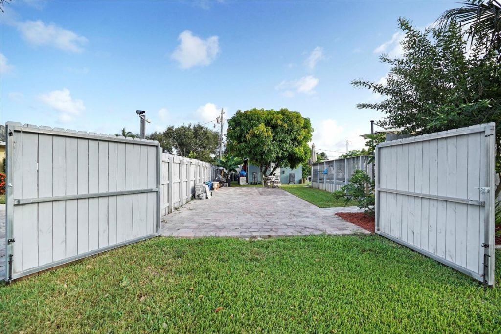 954 NE 26th Avenue, Pompano Beach, FL 33062 Photo