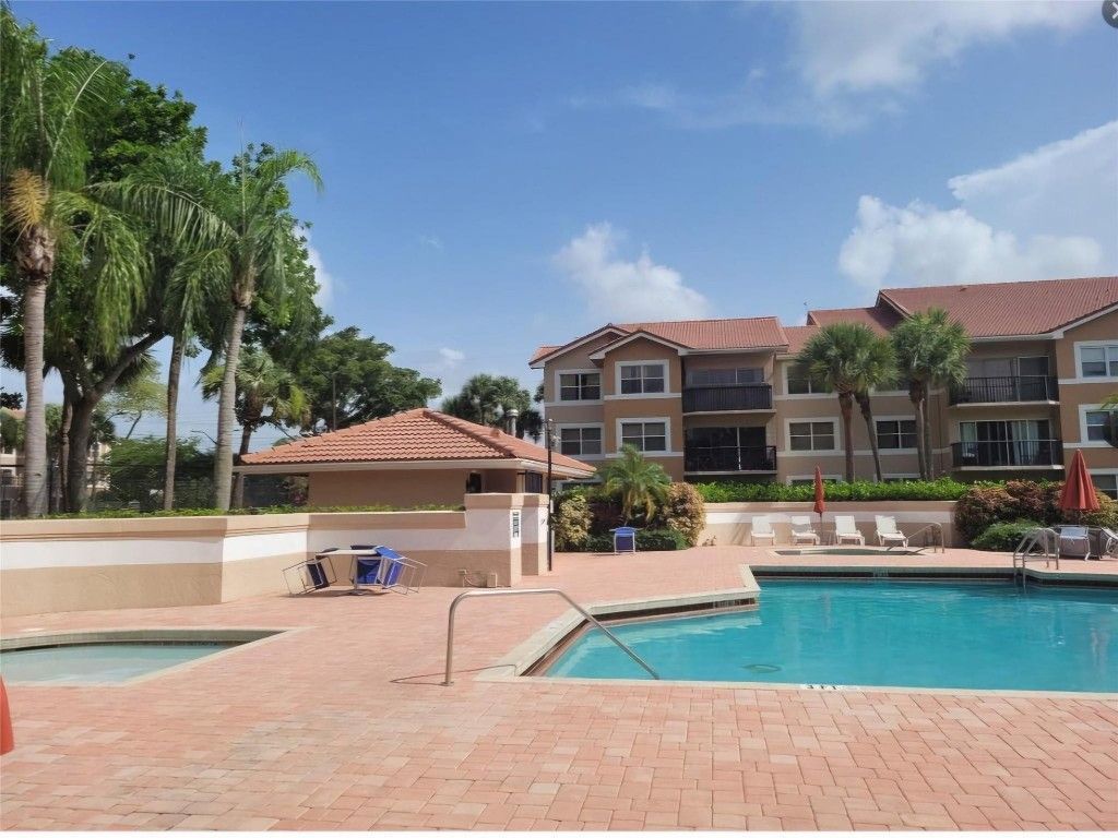8741 Wiles Road, Unit 305, Coral Springs, FL 33067 Photo